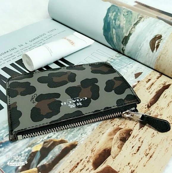 COACH CARD CASE KEY POUCH LEOPARD PRINT NWT - Picture 3 of 8